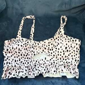 Stylish Black and White Spotted Ruffle Crop Top